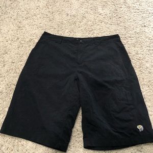 Men’s mountain hardware shorts